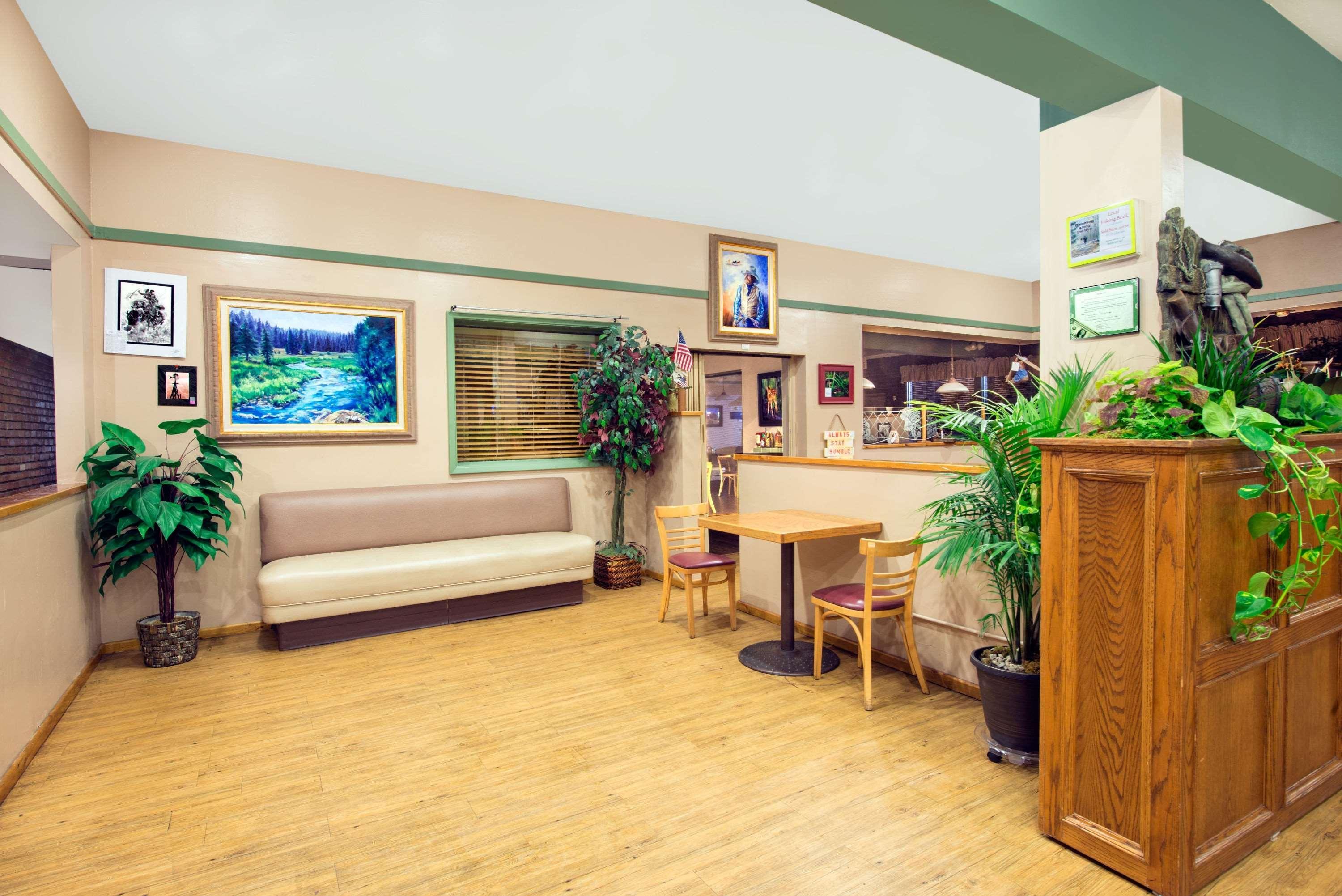 Days Inn By Wyndham Шоу-Лоу Экстерьер фото