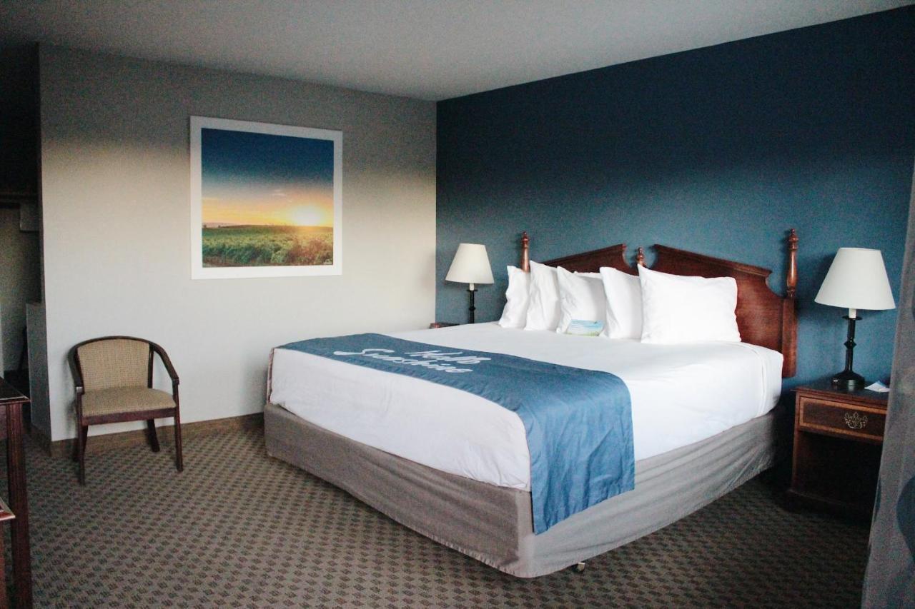Days Inn By Wyndham Шоу-Лоу Экстерьер фото